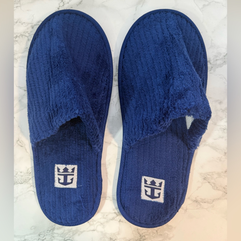 🛍️ Blue Royal Caribbean Slippers